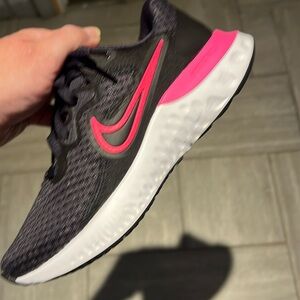 NEW NIKE Renew sneakers- Women’s size 5, purple, black , hot pink